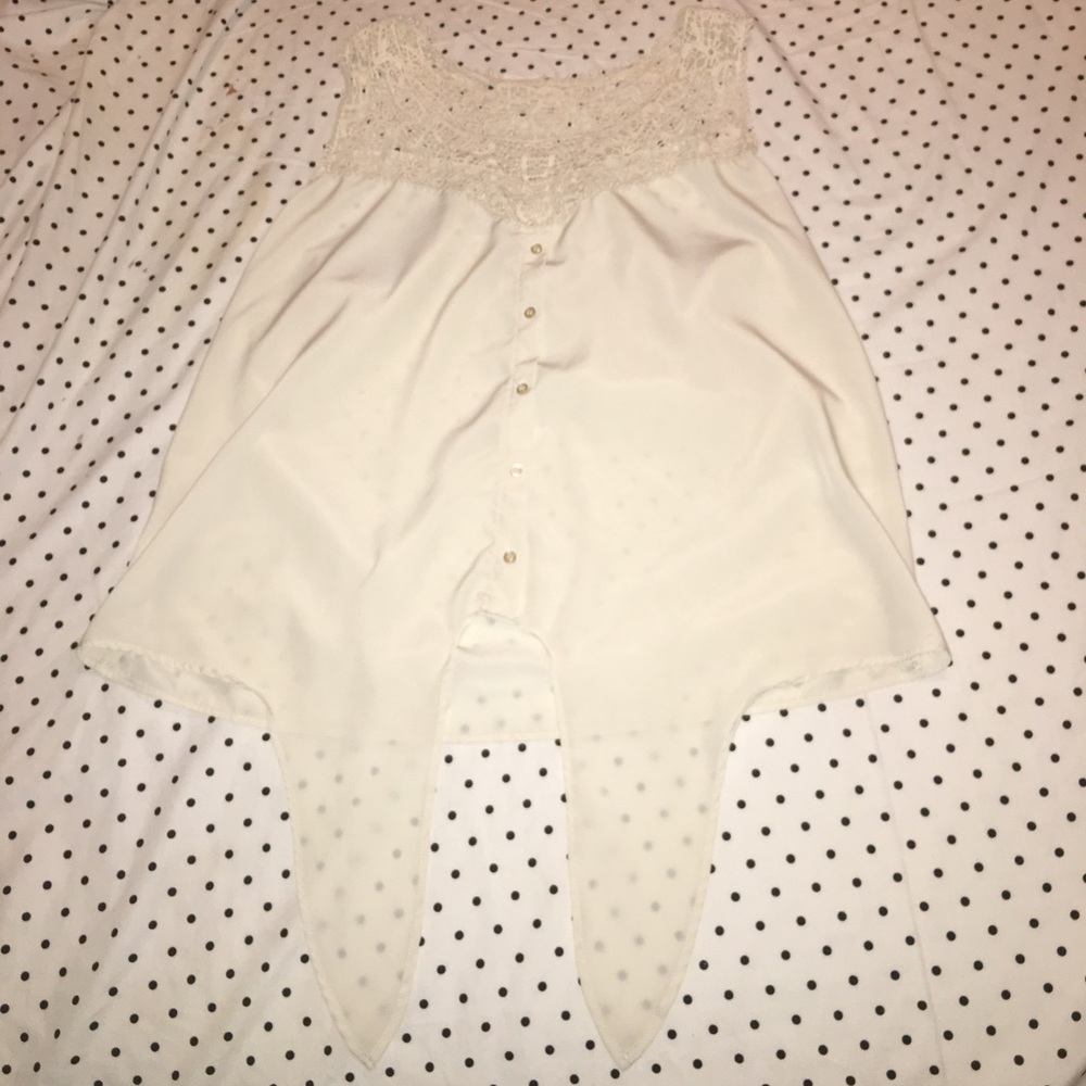 Cream blouse SZ: M