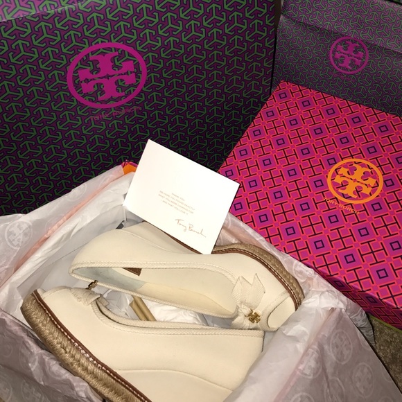 SOLD Tory Burch Auth Platform NIB - Picture 4 of 8