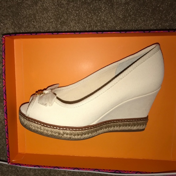 Tory Burch Shoes - SOLD Tory Burch Auth Platform NIB