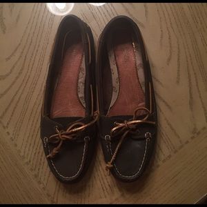 Excellent condition sperry leather loafers