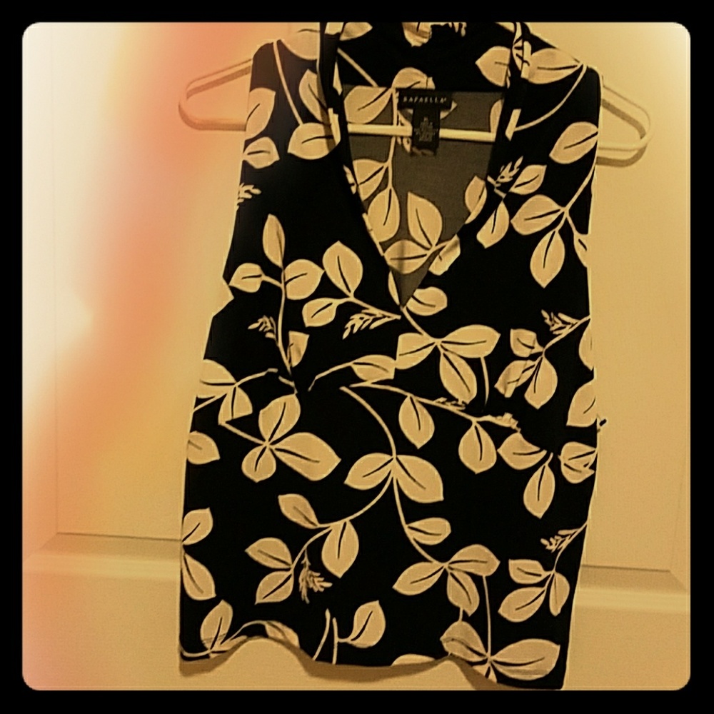 Rafaella stylish top with sleeveless sides