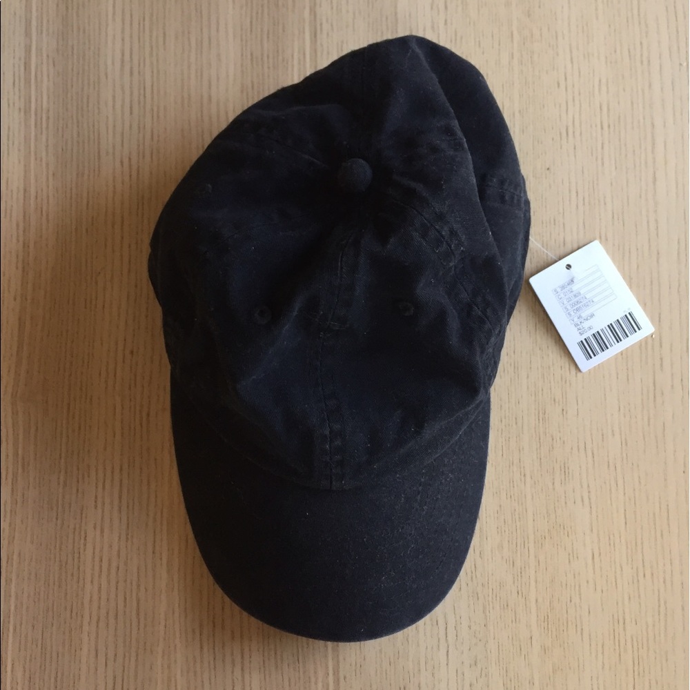 Black UO hat