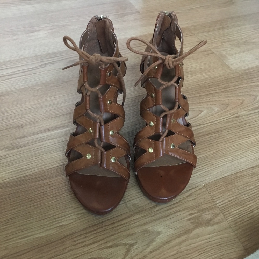 Lace up brown wedges