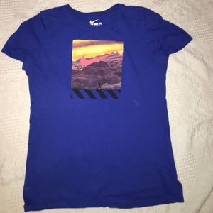 nike blue graphic t-shirt