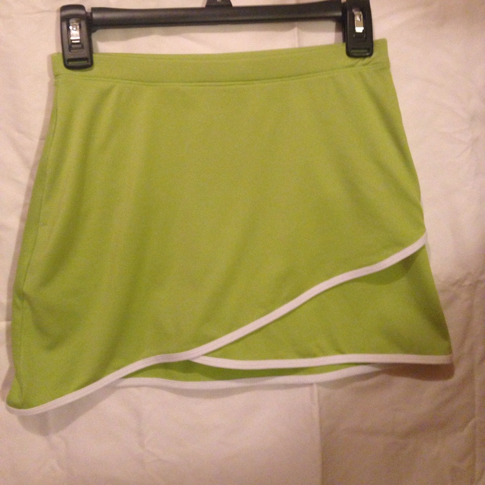 Peachy Tan XS Green Running Skirt / Skort Shorts
