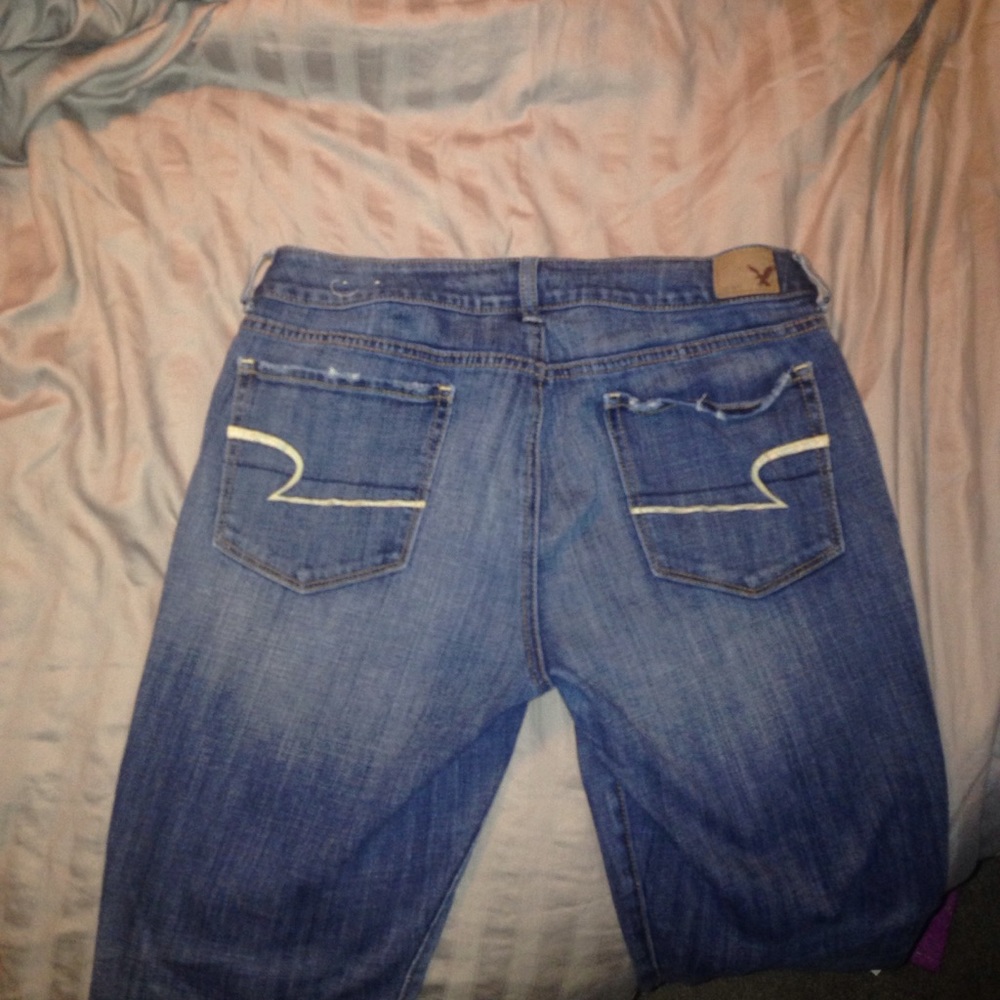 American Eagle blue jeans