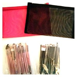 15 piece MAKE UP BRUSHES w/ make up bag!