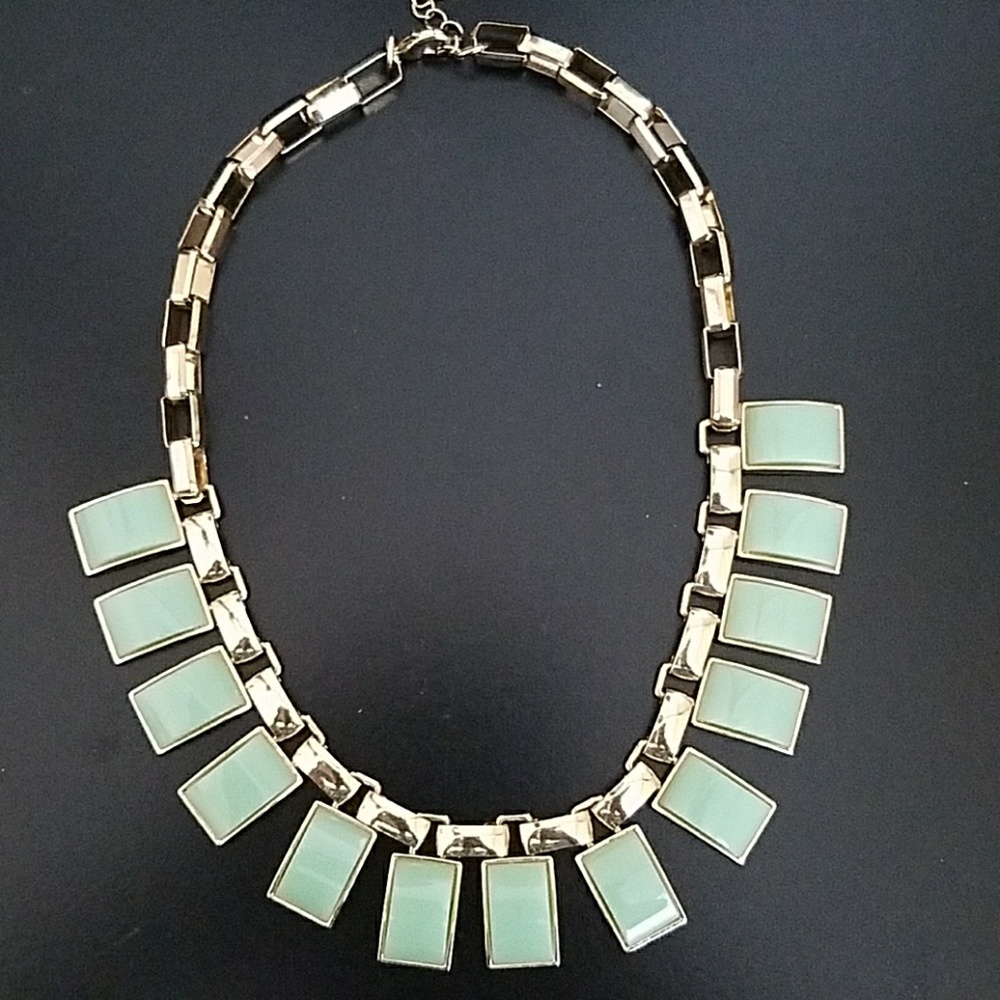 Statement necklace