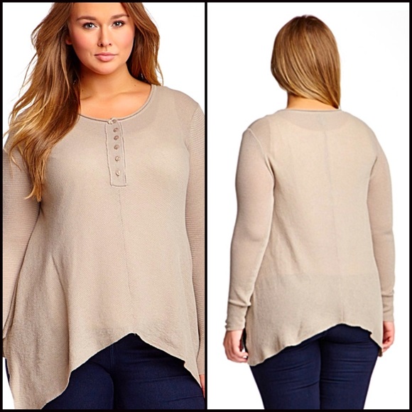 BOBEAU PLUS SIZE HENLEY TUNIC HI-LO HEM TOP - Picture 2 of 8