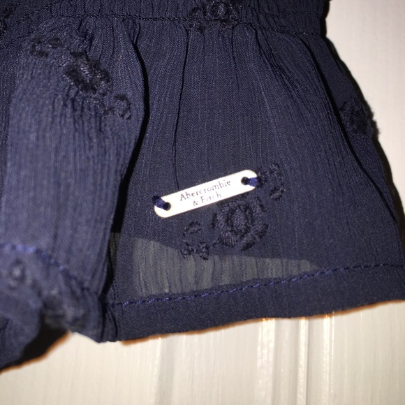 abercombie and fitch navy blouse - Picture 3 of 4