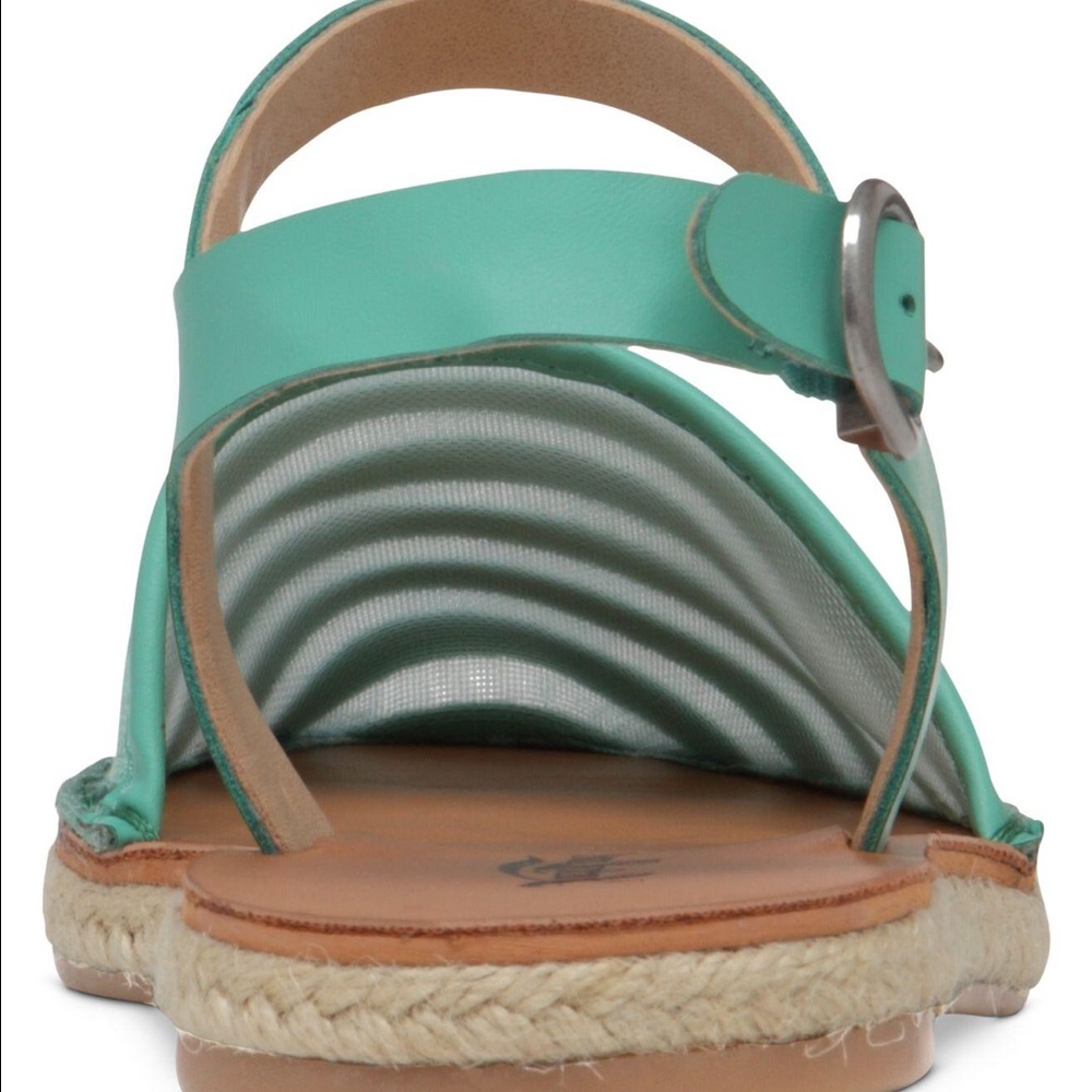 SOLD Lucky Brand Sandals NWOT - Picture 6 of 7