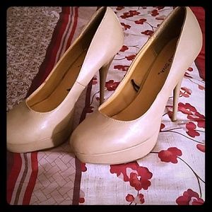 Nude platform heels