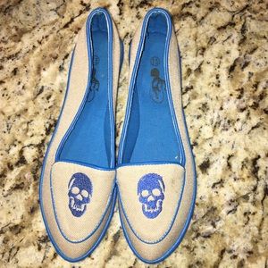 Skull smoking slippers