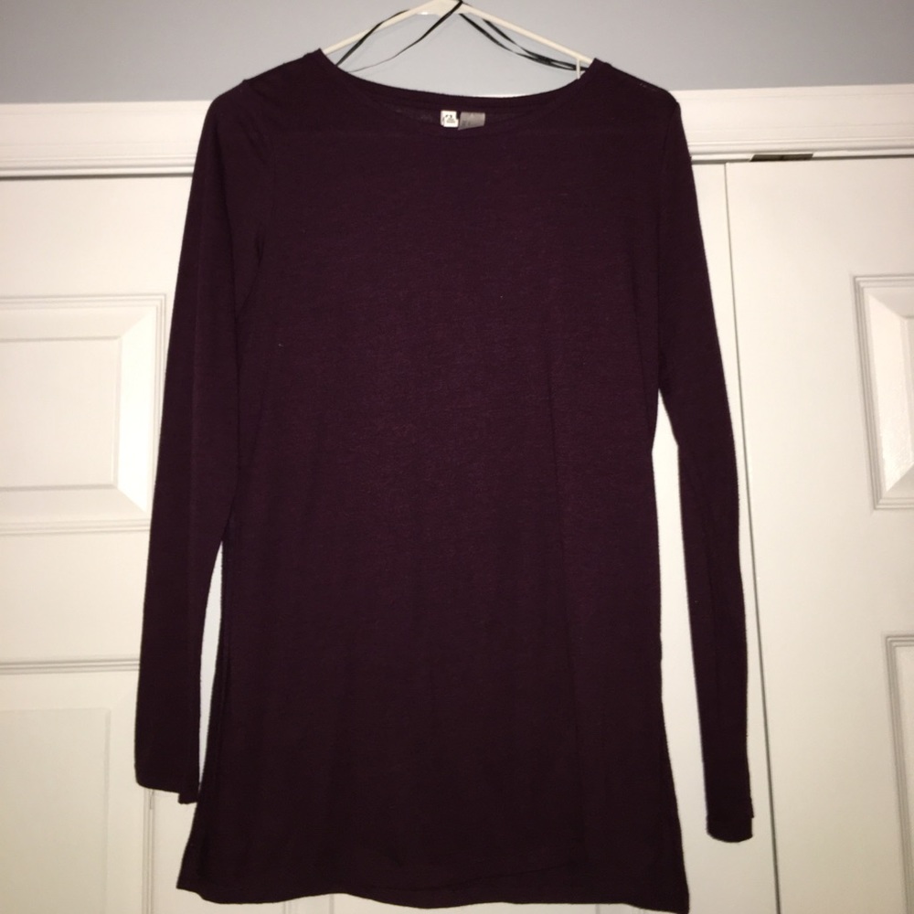 divided long sleeve maroon top
