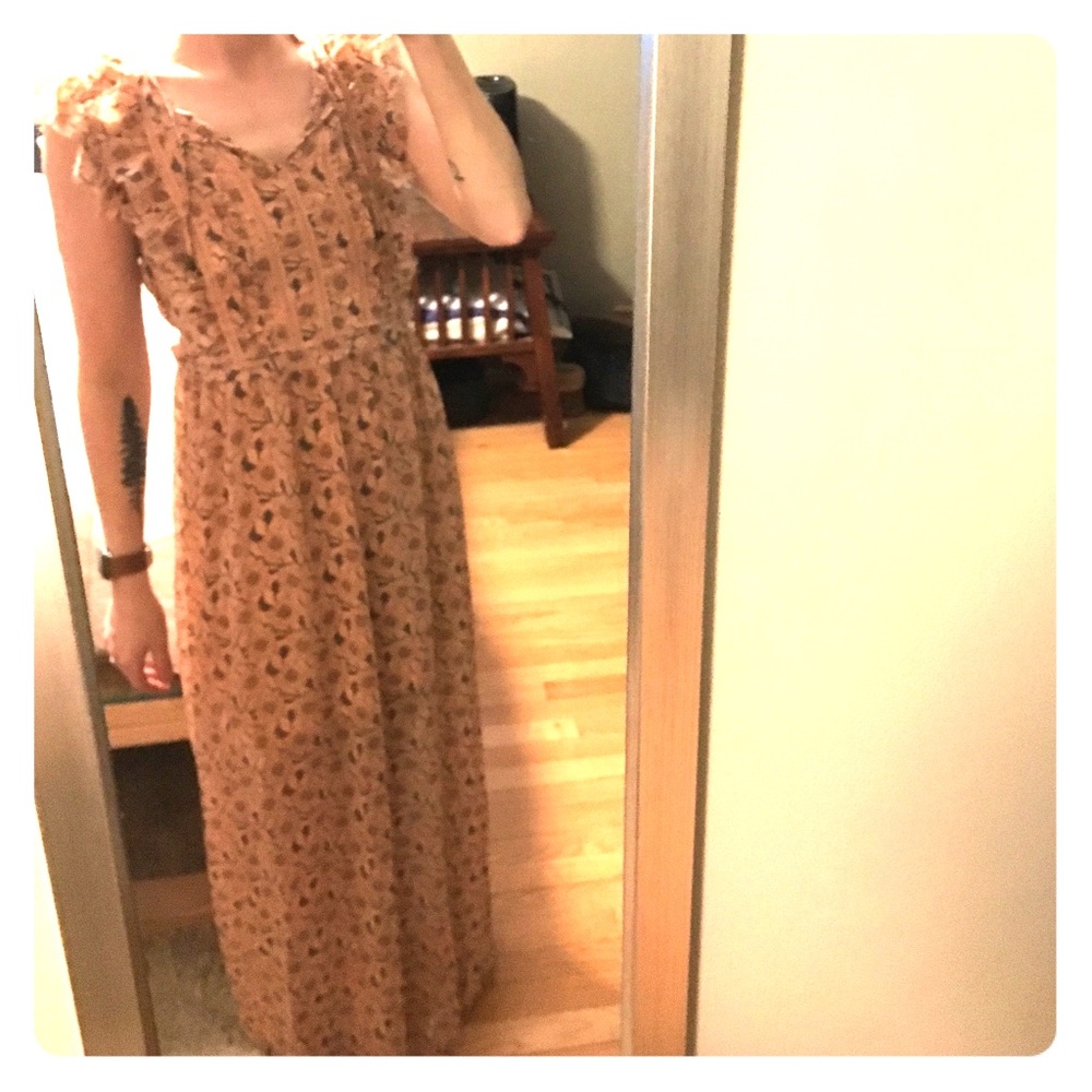 Xhilaration peach maxi dress with flowers
