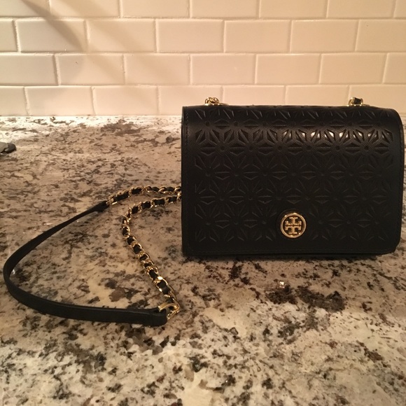 Tory Burch Handbags - Tory Burch Shrunken Shoulder Bag