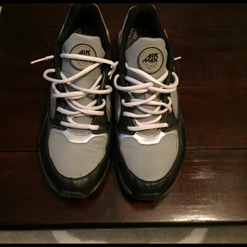 Nike Air Max Black and Gray