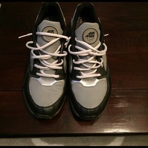 Nike Air Max Black and Gray