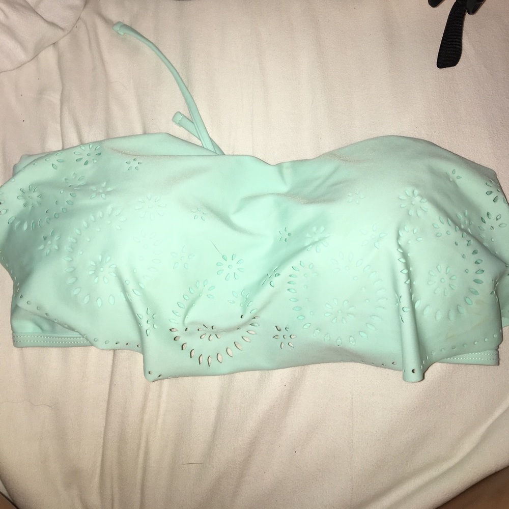 strapless bikini top