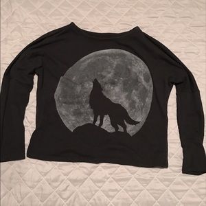Howling wolf cropped sweatshirt.