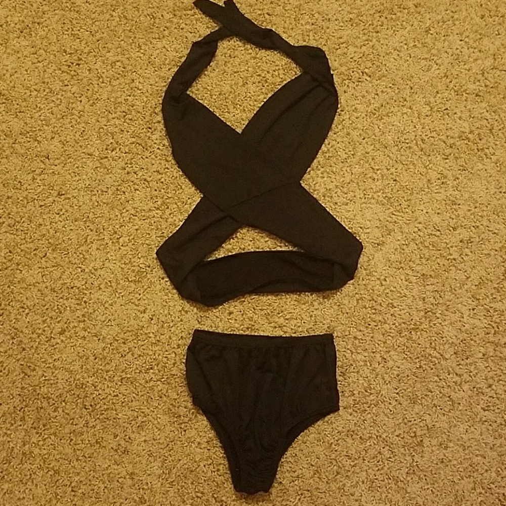 Cross over bikini