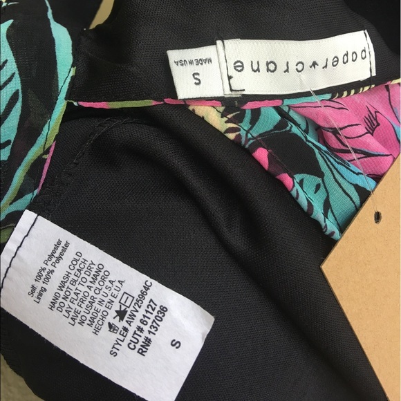  HP Flirty Black Floral halter - Picture 6 of 6