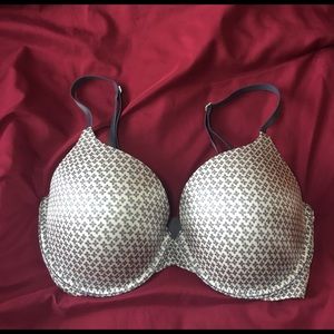 Victoria's Secret padded perfect coverage bra