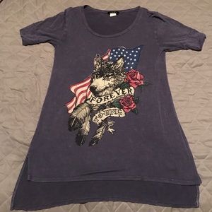 Size small tunic length flowy tee with wolf.