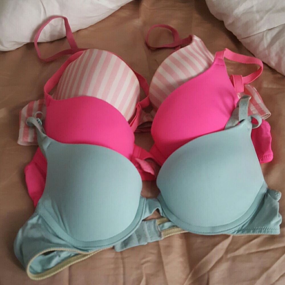 **SOLD*** Victoria Secret Bra bundle