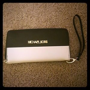 Michael Kors clutch