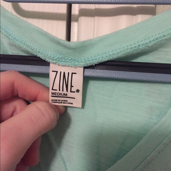 Mint v-neck tee - Picture 2 of 2