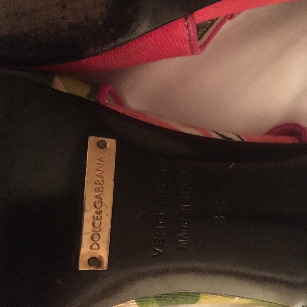 Shoes 👠 - Picture 2 of 4