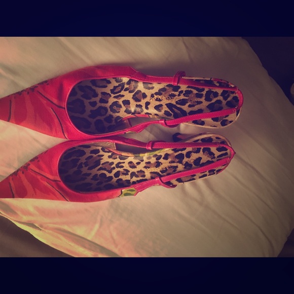 Shoes 👠 - Picture 1 of 4