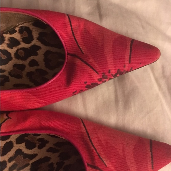 Shoes 👠 - Picture 3 of 4