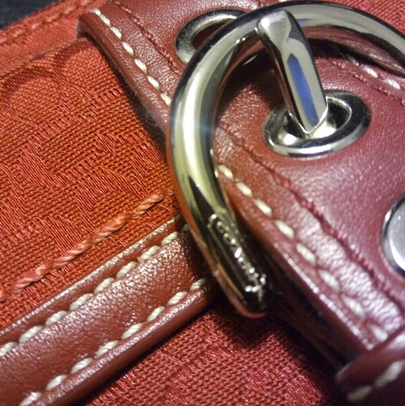 Coach purse - Picture 3 of 6