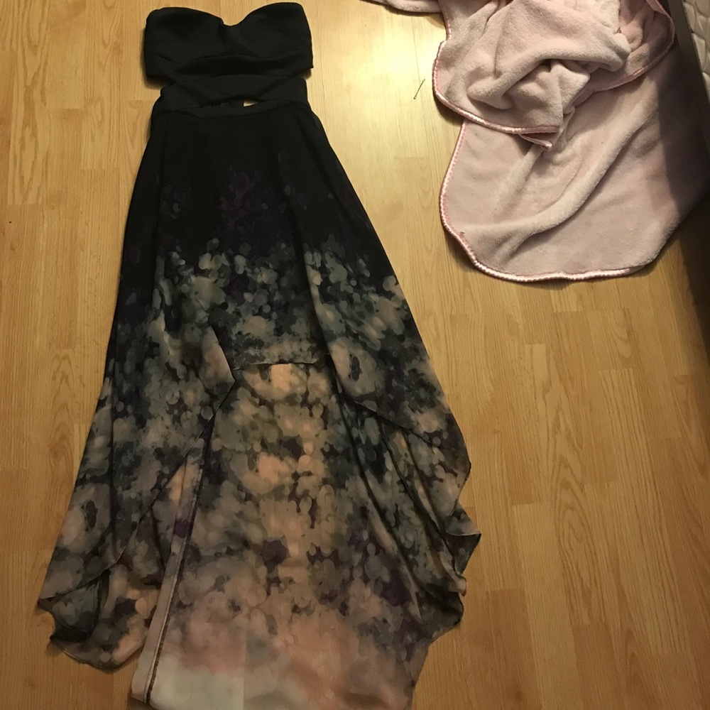 Dress - Picture 2 of 3