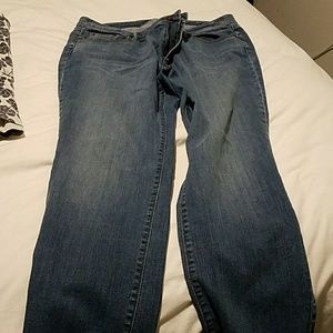 Curvy fit, straight leg jeans