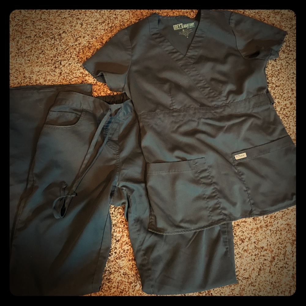 Greys Anatomy scrub set