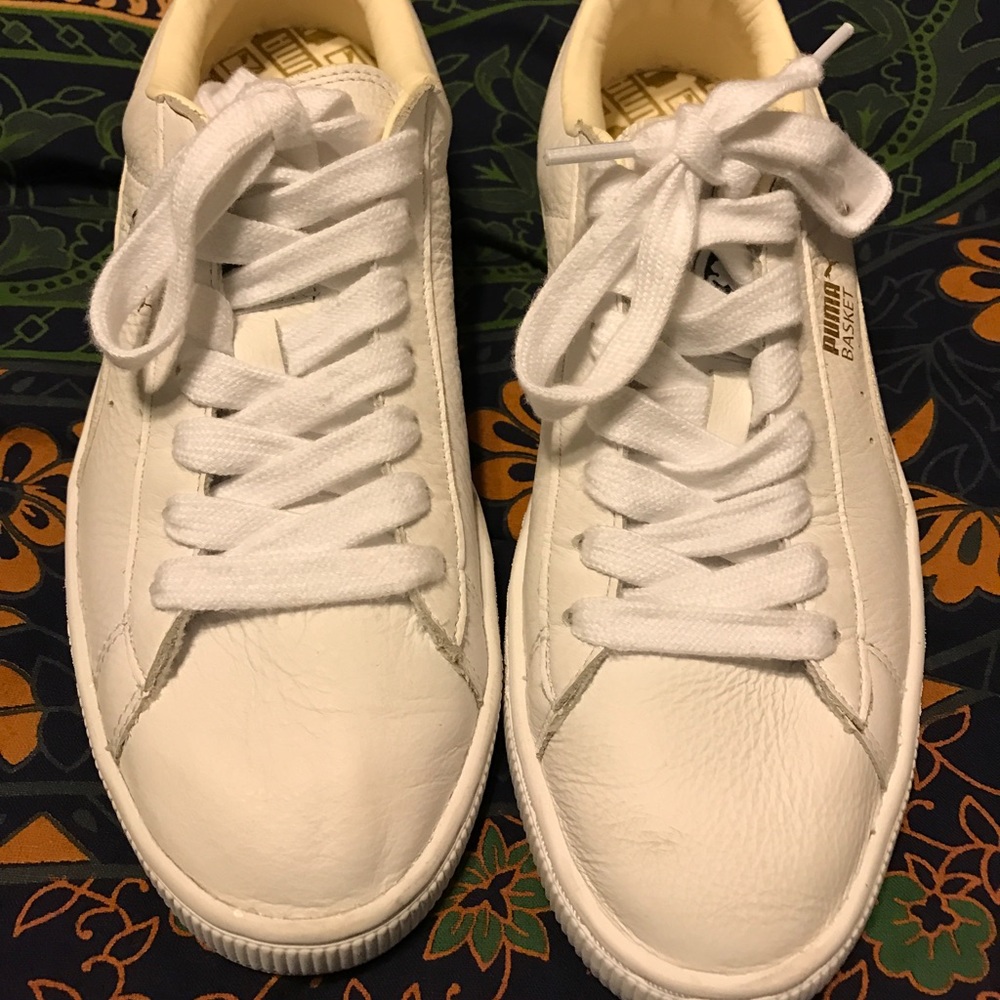 White Pumas! - image 1