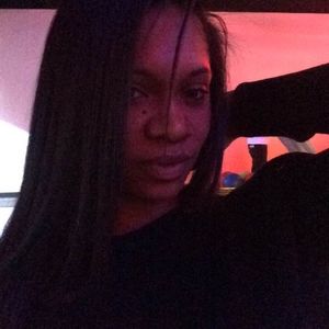 Meet your Posher, Ebony