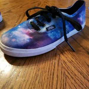 Galaxy Van's
