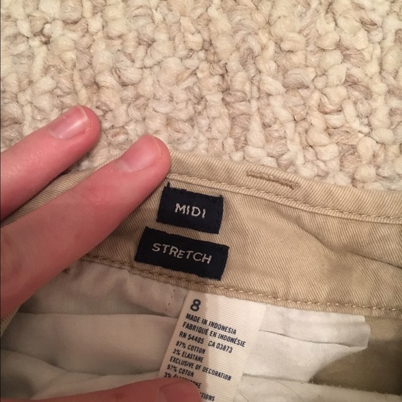 khaki shorts - Picture 3 of 3