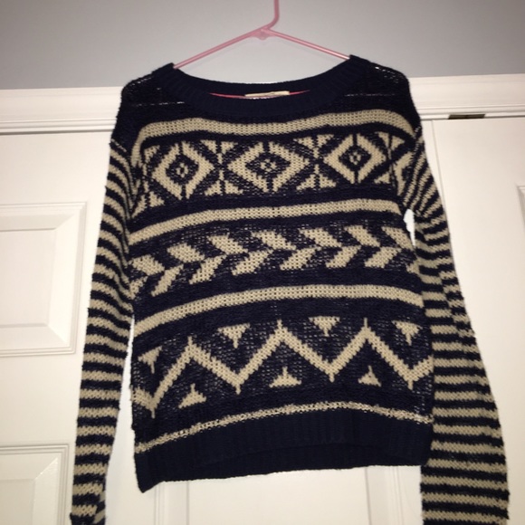 designed knit sweater - Picture 1 of 2