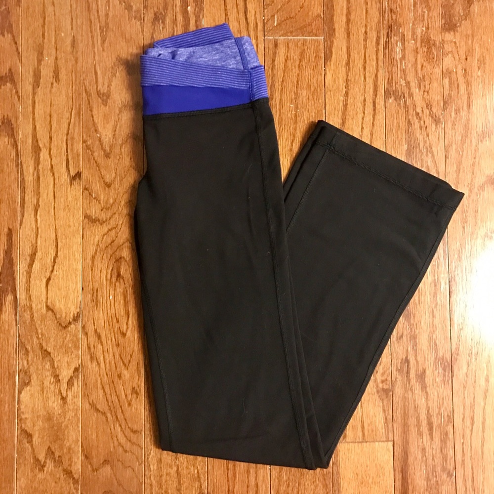 Lululemon Black Purple Pants / Leggings Regular 2