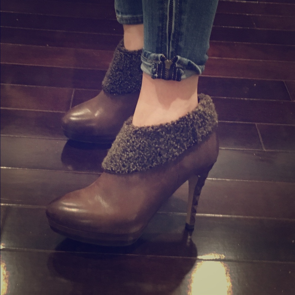 Brand new ankle boot with real fur and leather