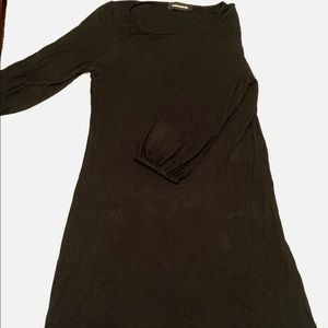 Hourglass Lilly Three Quarter Sleeve Black Dress