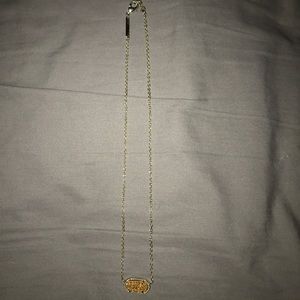 gold sparkly kendra scott necklace!!