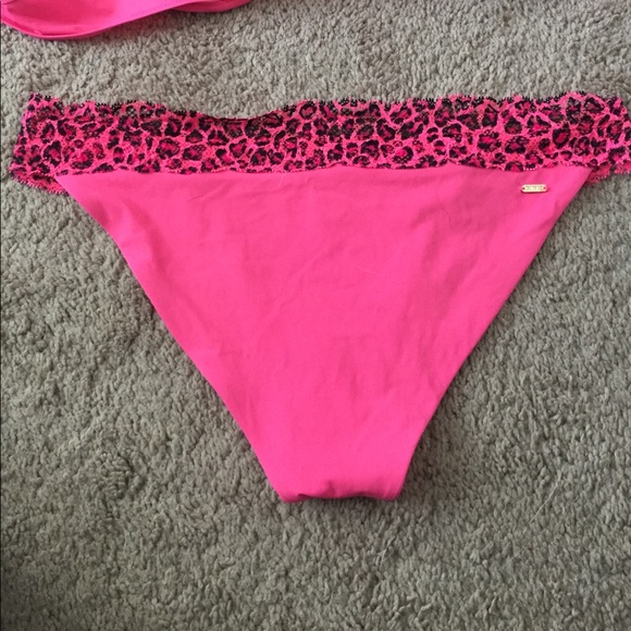 VS PINK push up bikini top - Picture 6 of 6