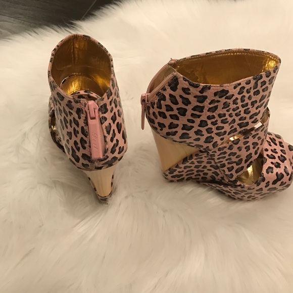Good Condition Pink Leopard Wedges! - Picture 2 of 4