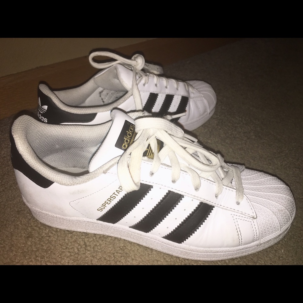 White adidas 🌟 SUPERSTARS 🌟
